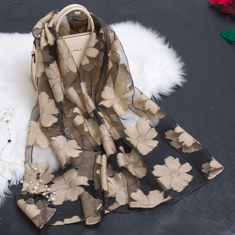 Lisslune | Silk scarf with cut flowers hollow motif