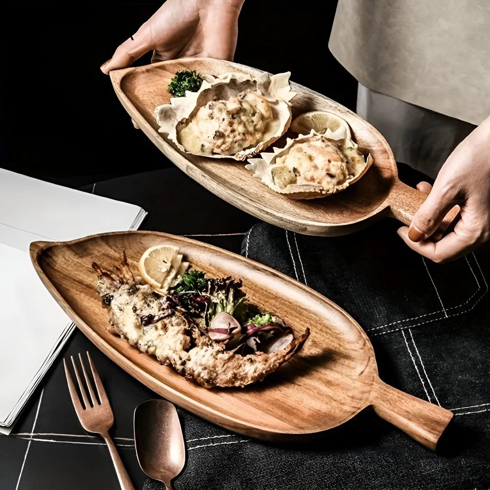 Lisslune | Leaf-Shaped Wooden Serving Plate