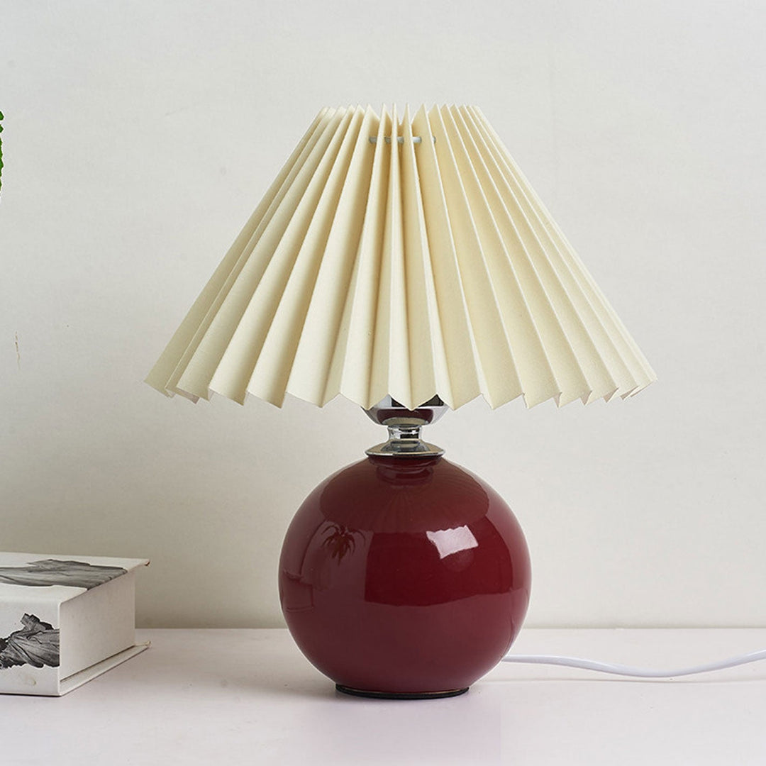 Lisslune | Nordic minimalist 1-light table lamp made of ceramic with pleats