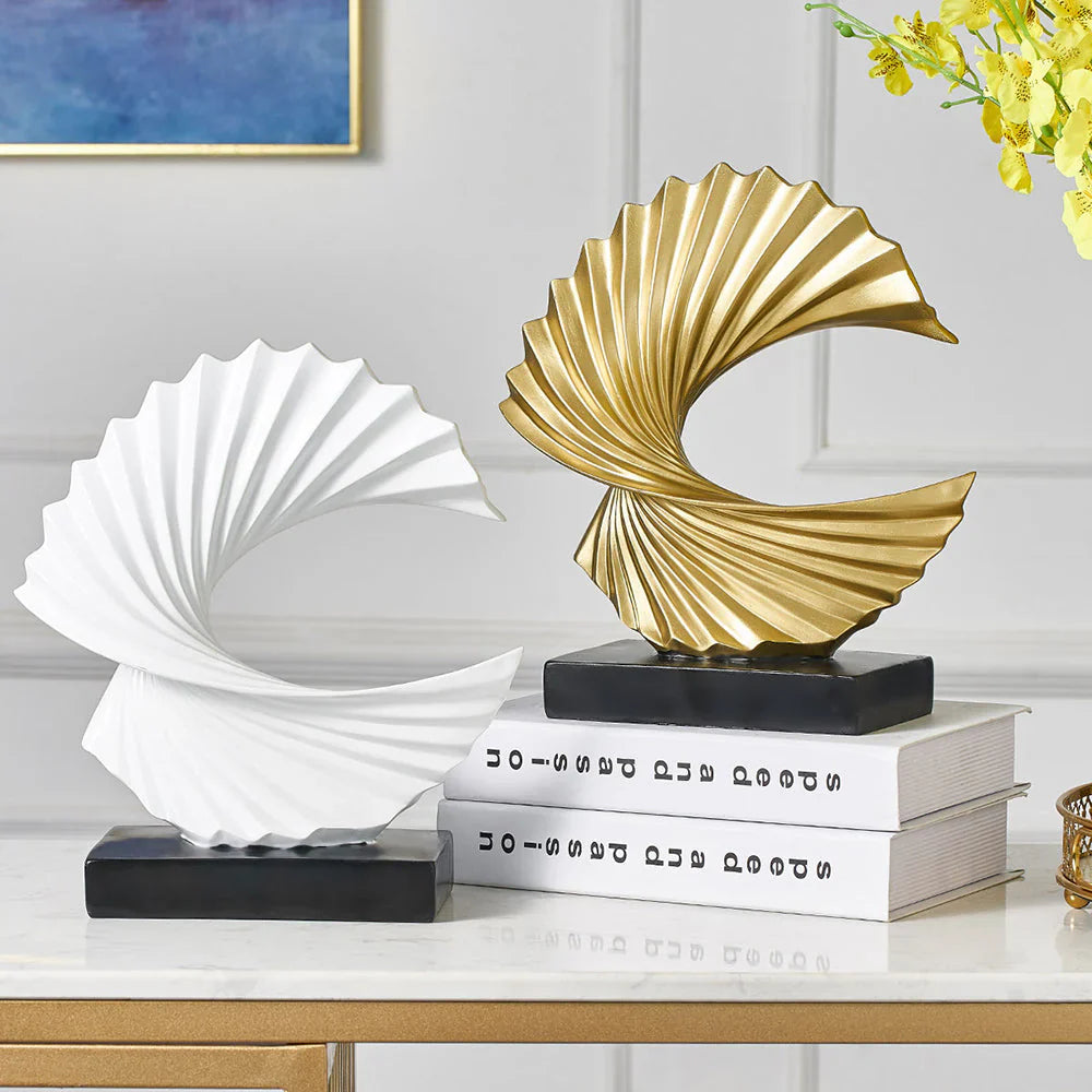 Lisslune | Stylish Half-Moon Sculpture – Elegant Moon Decor for Home & Office