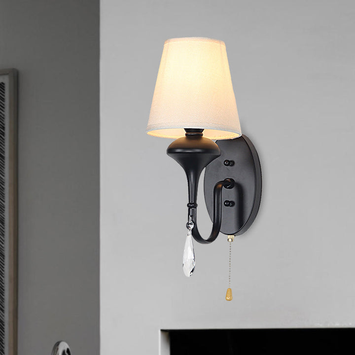 Skørter | Farmhouse Cone-Shaped Wall Mount Light 1 Bulb Fabric Crystal Drop Wall Lighting Idea with Pull Chain in Black