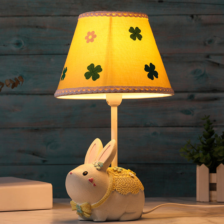 Lisslune | CloverHop – Comic lamp for rabbit base in yellow