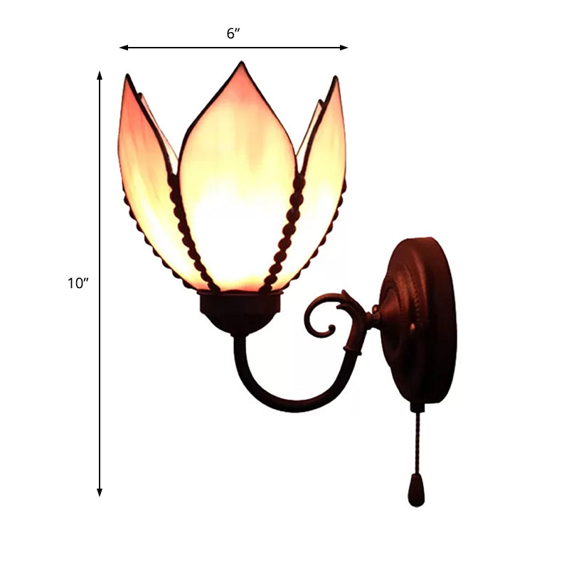 Lisslune | A light Petal wall lighting with curved arm and pull chain, stained glass rustic wall lamp