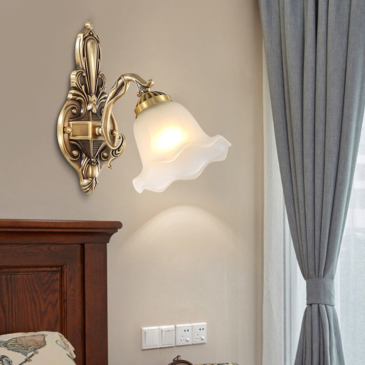 Skørter | Bloom Shape Nightstand Wall Light Retro Style Matte Glass Single Light Antique Brass Wall Lamp Lighting