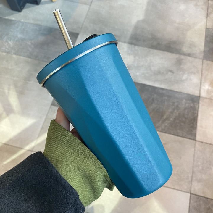 Lisslune | Cup with collapsible straw