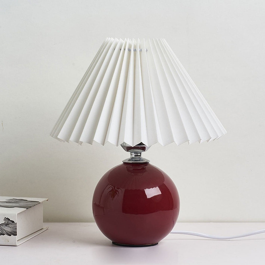 Lisslune | Nordic minimalist 1-light table lamp made of ceramic with pleats