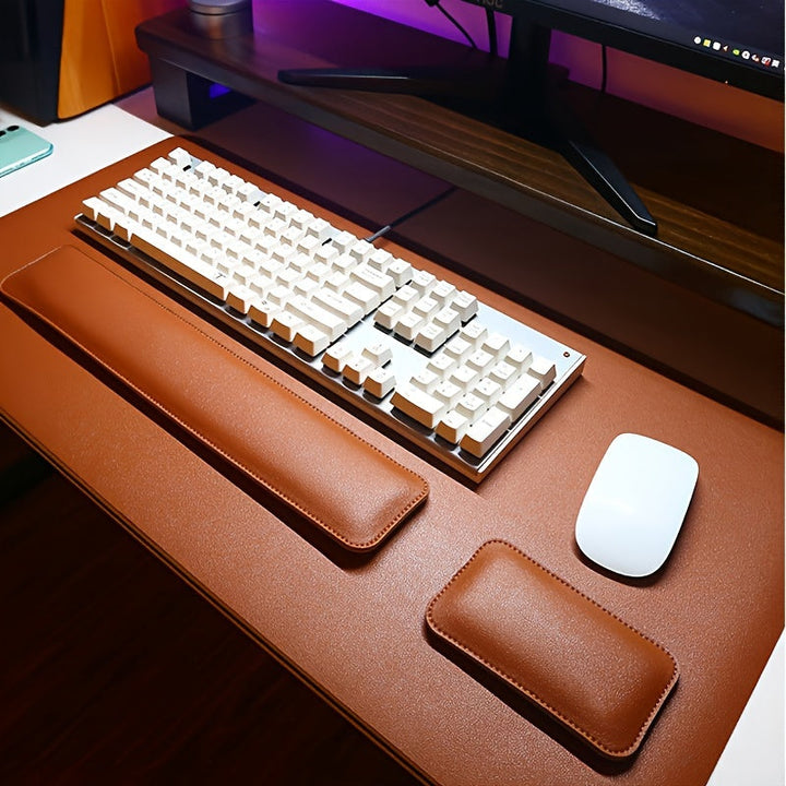 Lisslune | Three-Piece Desk Set made of PU Leather - With Pad and Wrist Supports