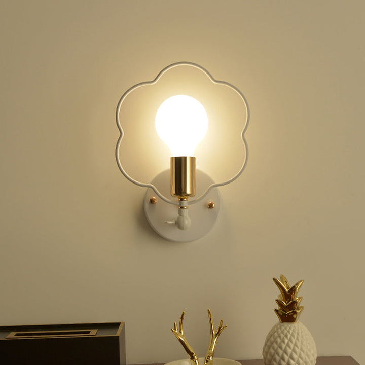 Skørter | Metal Star/Flower/Loving Heart Wall Lamp Simple Style 1 Light Wall Lighting in White for Study Room