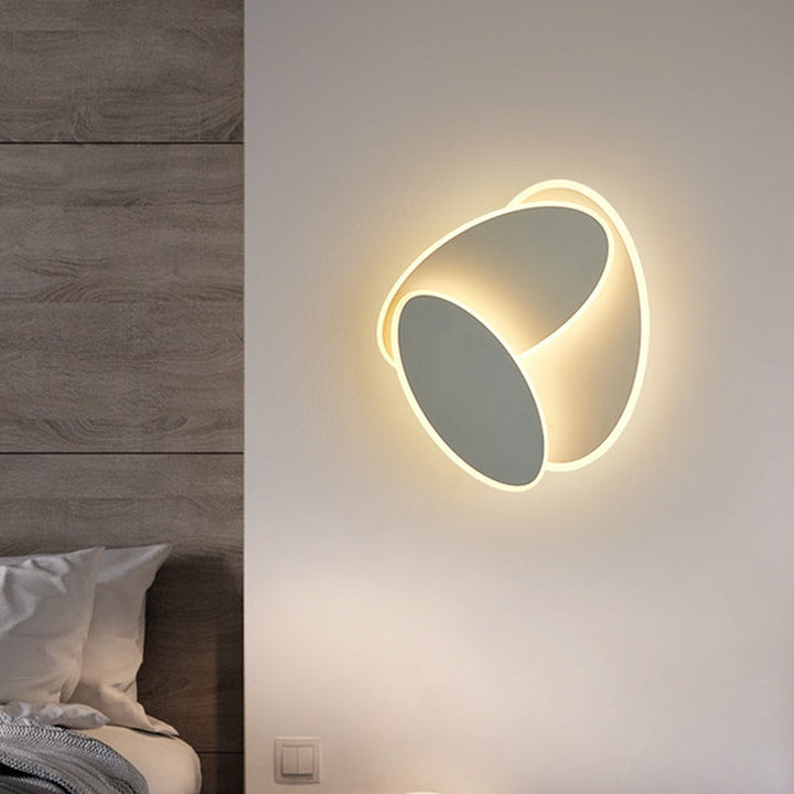 Lisslune | Black/White Round Rotatable Wall Mount Lighting Modernist LED Acrylic Wall Light Fixture in Warm/White Light