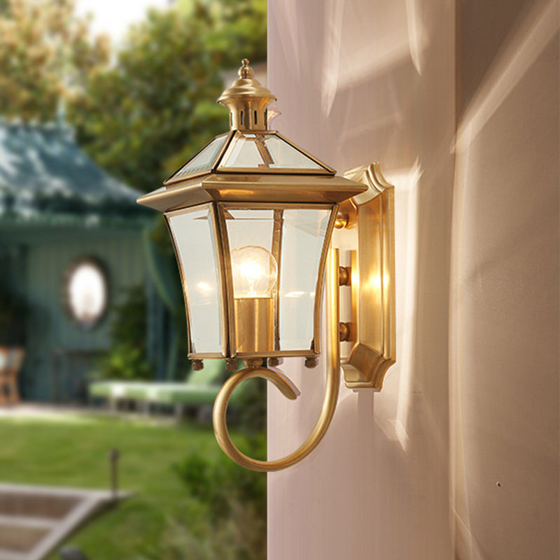 Skørter | Clear Glass Lantern Wall Light Retro Style 1 Lamp Lodge Wall Lighting Ideas in Brass