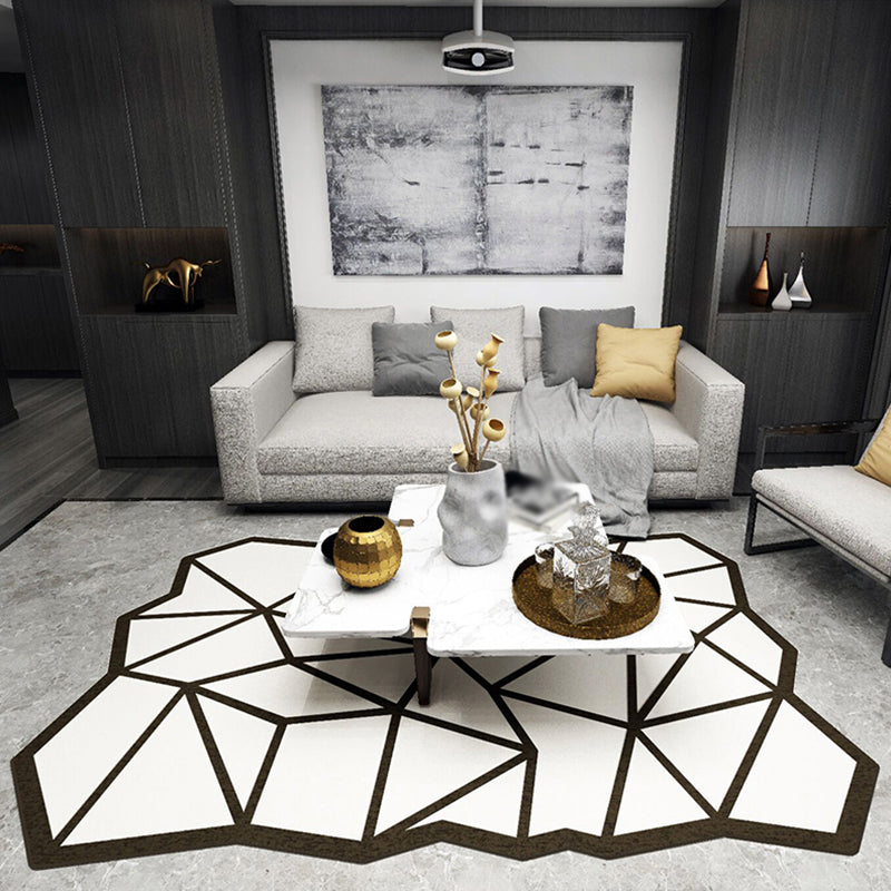 Lisslune | Novelty Living Room Irregular Rug in Black and White Geometric Fan Design Rug Polyester Pet-Friendly Area Rug