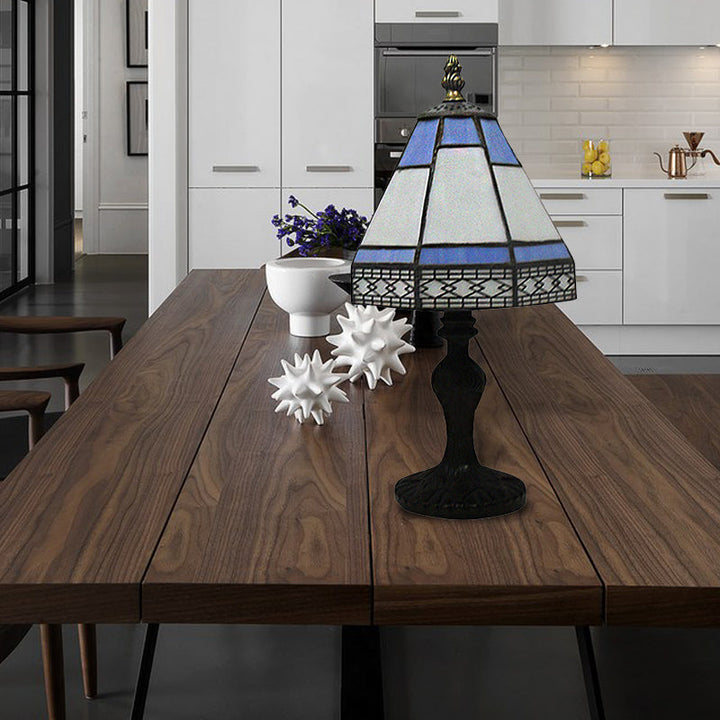 Lisslune | Lumière - Conical Table Lamp in Tiffany Style