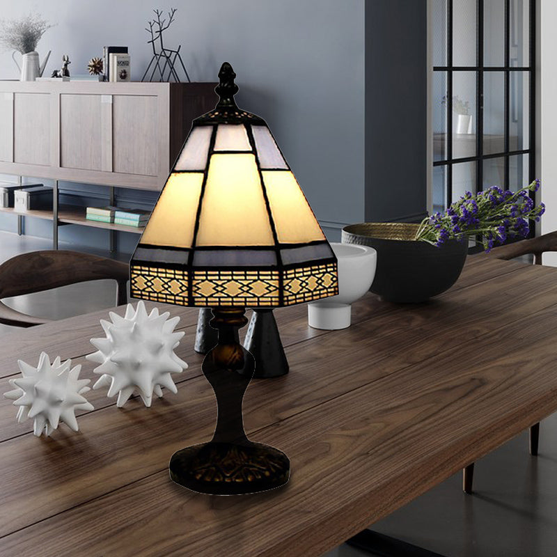 Lisslune | Lumière - Conical Table Lamp in Tiffany Style