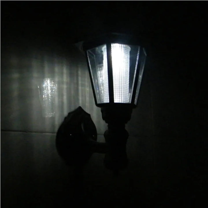 Lisslune | Solar Garden Lantern with LED – Outdoor Lighting for Terrace & Garden in Classic Lamp Design