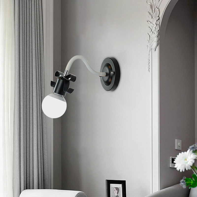 Skørter | Metal Bare Bulb Wall Lamp with Arch Single Head Nordic Style Wall Lamp for Kindergarten