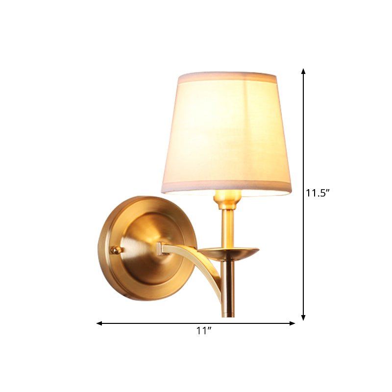 Skørter | 1 Head Tapered Shade Wall Lamp in Traditional Style, Fabric Metal Wall Light in Gold for Children's Room