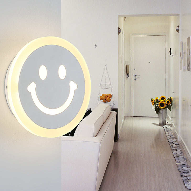 Skørter | Modern Slim Wall Lamp Light Metal Acrylic White Finish Wall Lamp for Children's and Adult's Bedroom