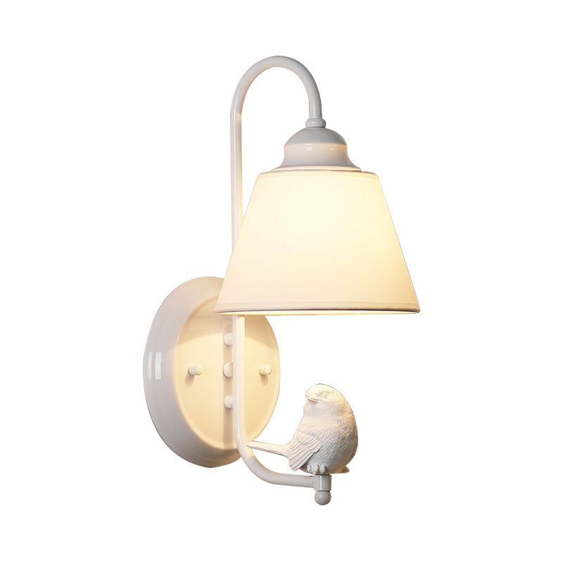 Skørter | Tapered Shade Wall Lamp with Pigeon Deco 1 Main Material Modern Style Wall Lamp
