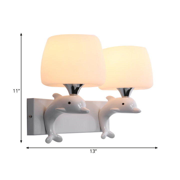 Skørter | Frosted Glass Urn Wall Lamp Modern Stylish Wall Lighting in White Finish for the Office