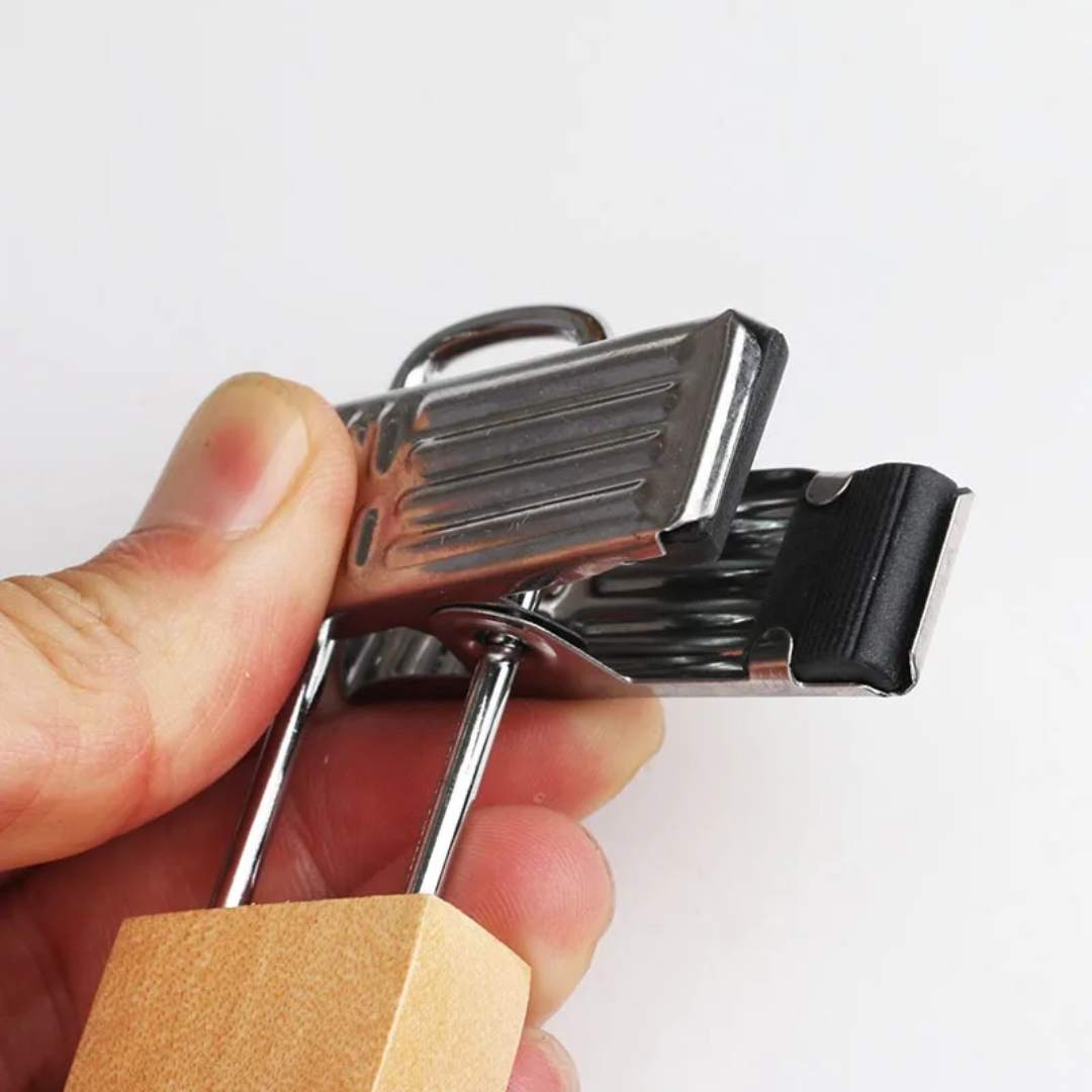 Lisslune | Wooden hangers 10 pieces with clips