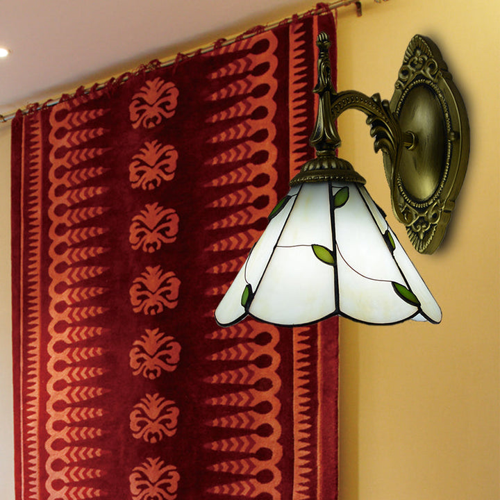 Lisslune | Stained glass leaf wall-mounted light lodge loft 1 light wall lighting in white for bedroom