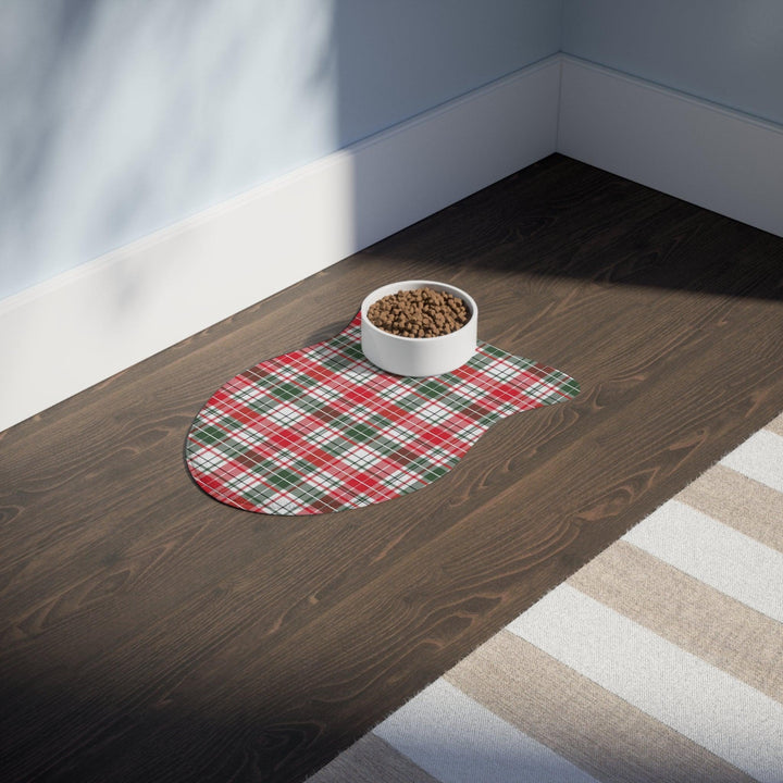 Lisslune | Customized Pet Feeding Mats - Playful Bone and Fish Designs for Clean Meals