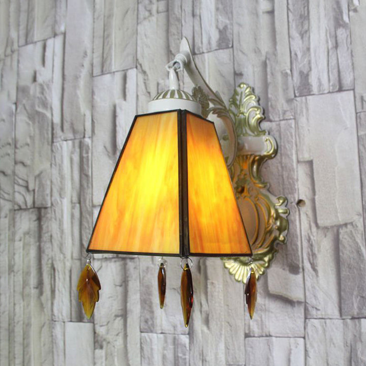 Lisslune | Geometric Wall Lamp Tiffany Style Stained Glass 1 Light Wall Lamp Fixture with Leaf Pendant in Amber/Green/Clear