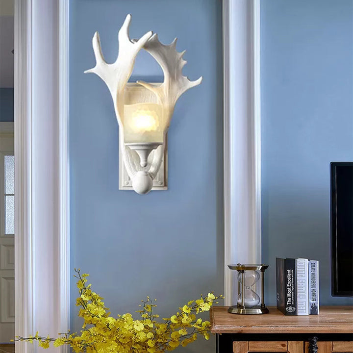 Skørter | Resin Antler Wall Light A Head Rustic Stylish Wall Light in White for Children's Room
