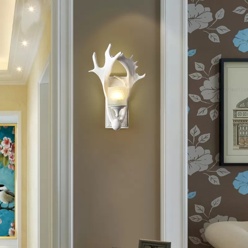 Skørter | Resin Antler Wall Light A Head Rustic Stylish Wall Light in White for Children's Room