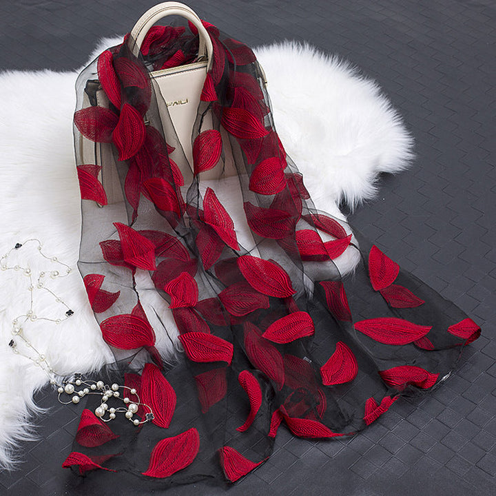 Lisslune | Silk scarf with cut flowers hollow motif