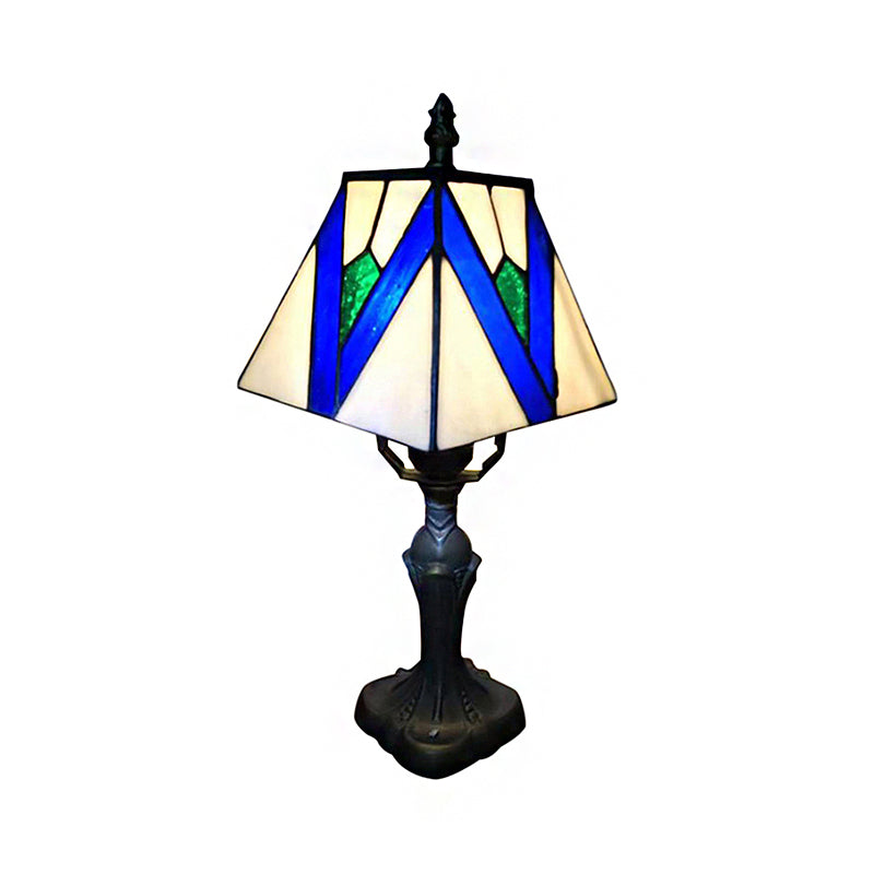 Lisslune | Lustria – Vintage-inspired Tiffany glass desk lamp