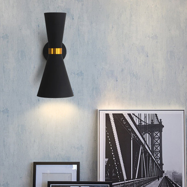 Lisslune | Black/White Cocktail Shaker Wall Light Modern 1 Light Metal Wall Mounted Lighting with Rotatable Joint