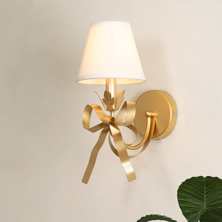 Skørter | Gold Swag Wall Lamp Modern 1-Bulb Metal Wall Mounted Lamp with Ribbon Decor and Fabric Shade