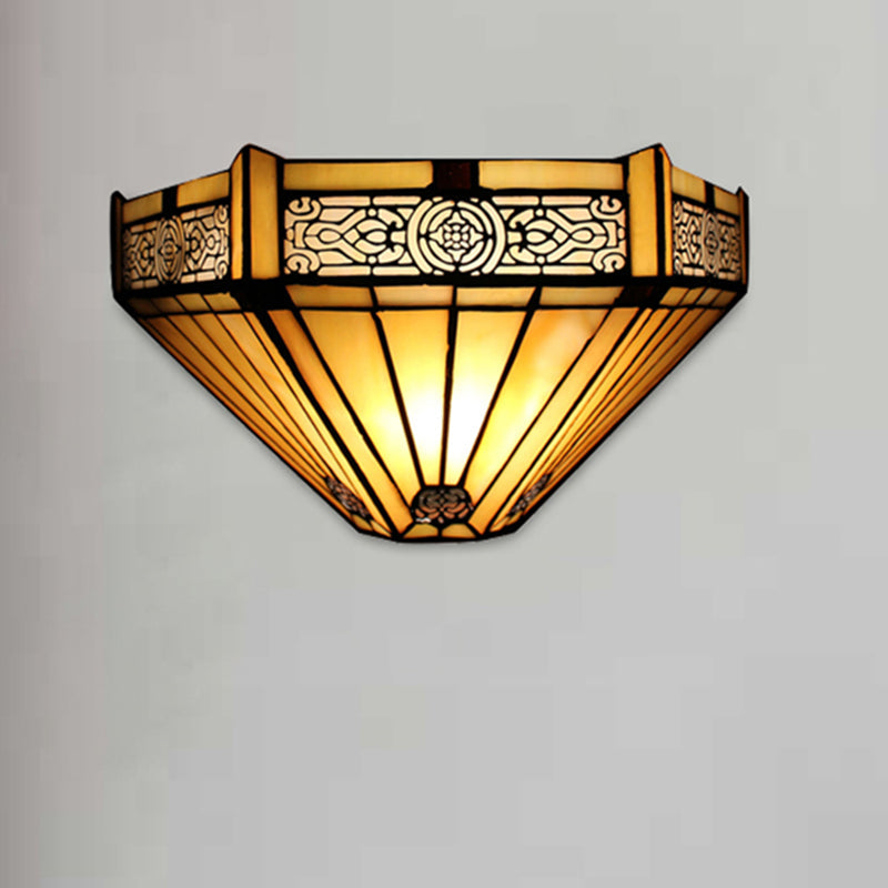 Skørter | Art Glass Half-Globe Wall Light Tiffany Style 1 Light Wall Light in Beige/Amber for Living Room