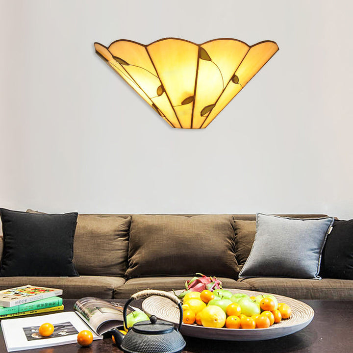 Lisslune | Tiffany style conical wall lamp with leaf pattern art glass wall light in beige for dining room