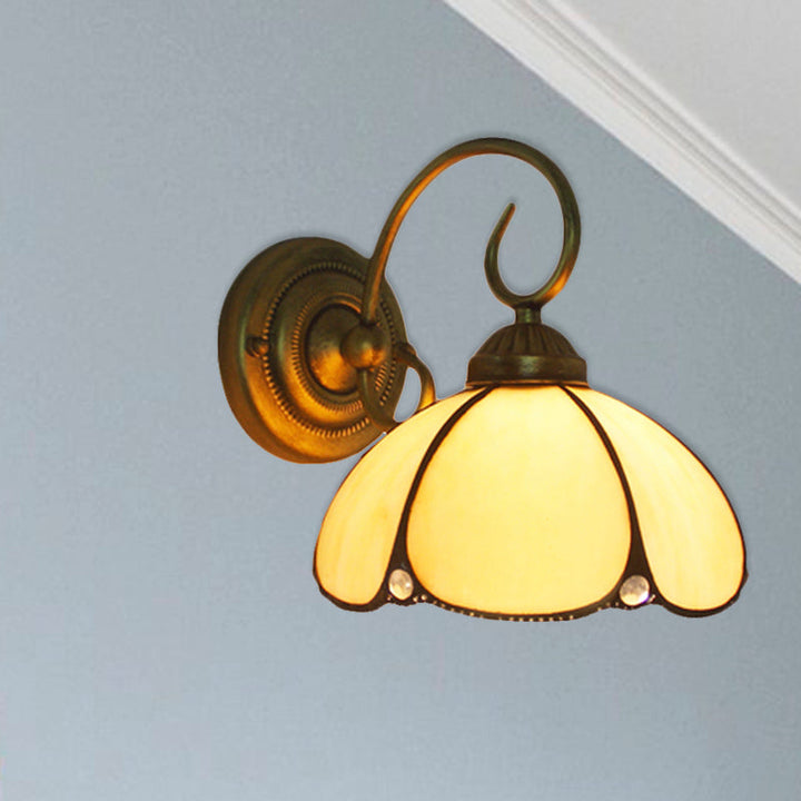Lisslune | Art Glass Petal Wall Lamp One Light Tiffany Traditional Wall Lamp in Beige for Kitchen
