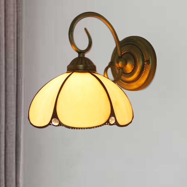 Lisslune | Art Glass Petal Wall Lamp One Light Tiffany Traditional Wall Lamp in Beige for Kitchen