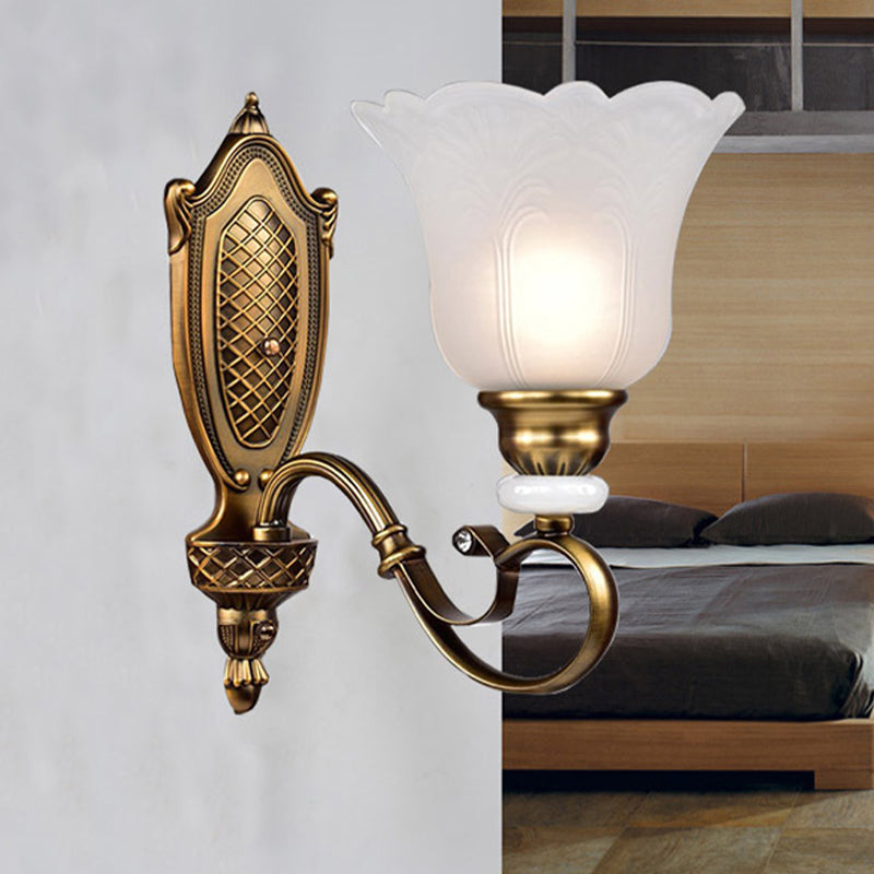 Skørter | Retro Floral Wall Light 1/2-Light White Glass Wall Mounted Lamp with Metal Twisted Arm in Bronze
