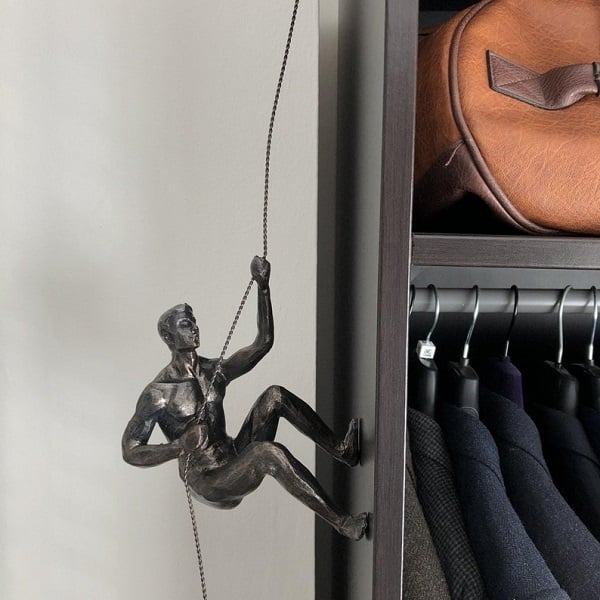 Lisslune | Climber Sculpture