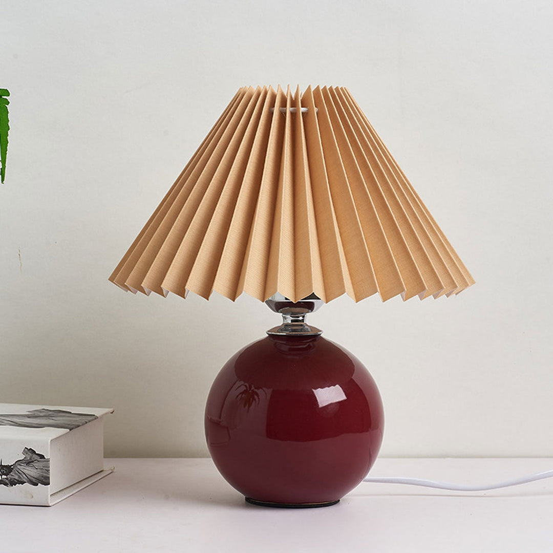 Lisslune | Nordic minimalist 1-light table lamp made of ceramic with pleats