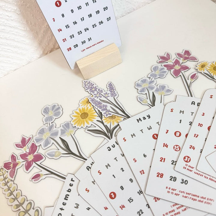 Lisslune | 2024 Blooming Flowers Desk Calendar