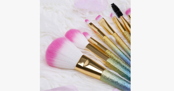 Lisslune | Set of 10 glittering makeup brushes - Ready to give you any look you desire!