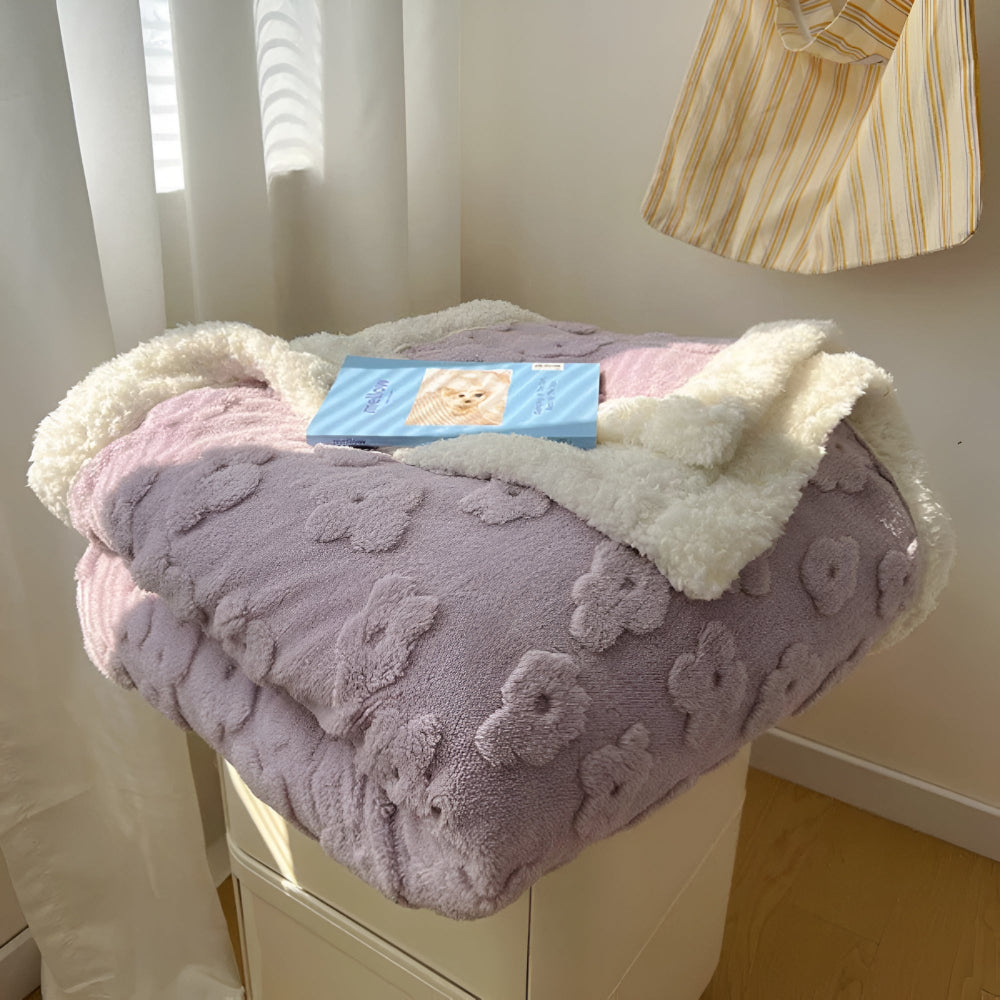 Lisslune | Cloud Flower Snuggle Blanket