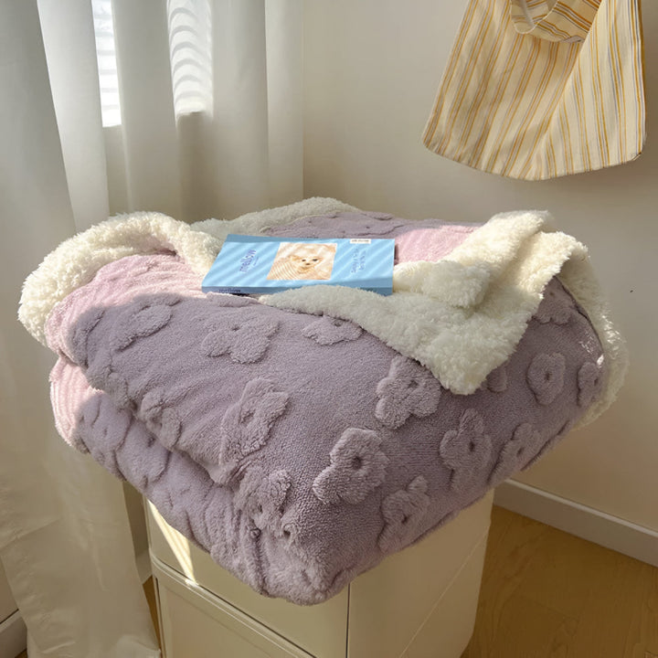 Lisslune | Cloud Flower Snuggle Blanket
