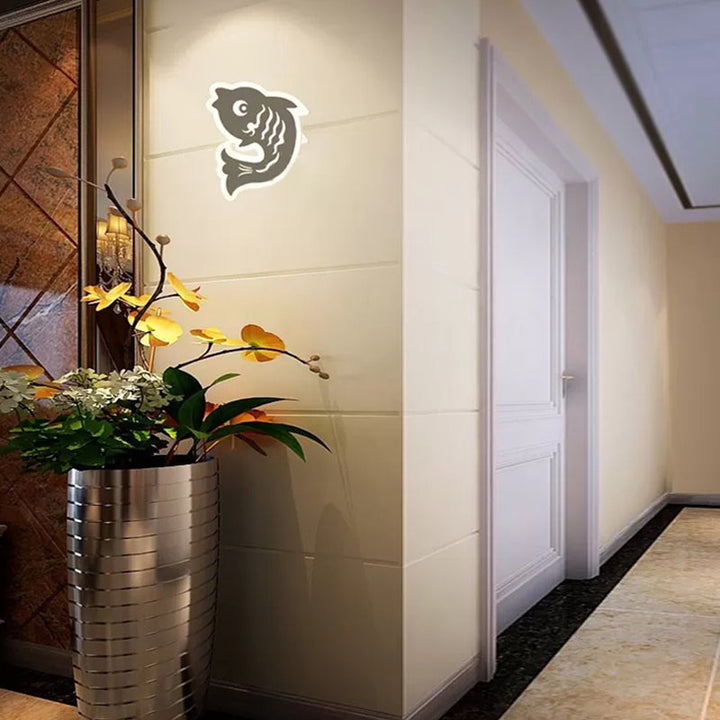 Skørter | Modern Animal Wall Lamp Acrylic LED Wall Light in White for Children's Room Hallway