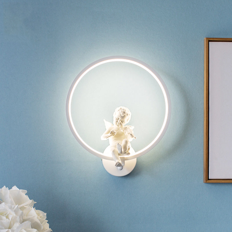 Skørter | Modern White Wall Lamp with Angel Boy Ring Acrylic LED Wall Light for Stairs