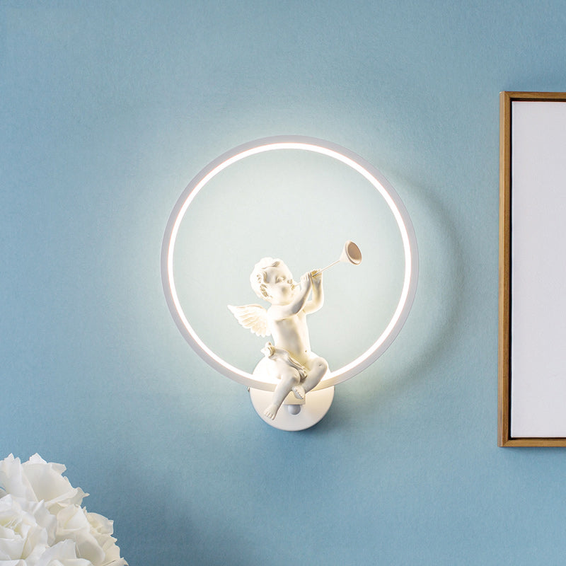 Skørter | Modern White Wall Lamp with Angel Boy Ring Acrylic LED Wall Light for Stairs