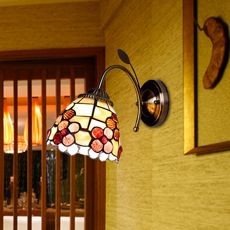 Skørter | Shell Blossom Wall Lamp with Leaf Single Bulb Tiffany Wall Lamp for the Study Room