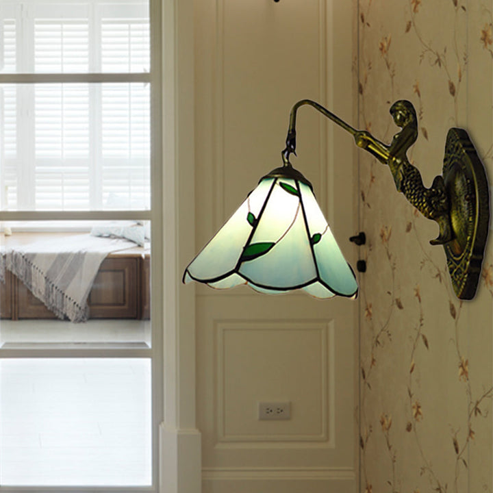 Lisslune | Green Glass Lily Wall Mounted Light Tiffany 1 Head Antique Brass Wall Light for Hallway