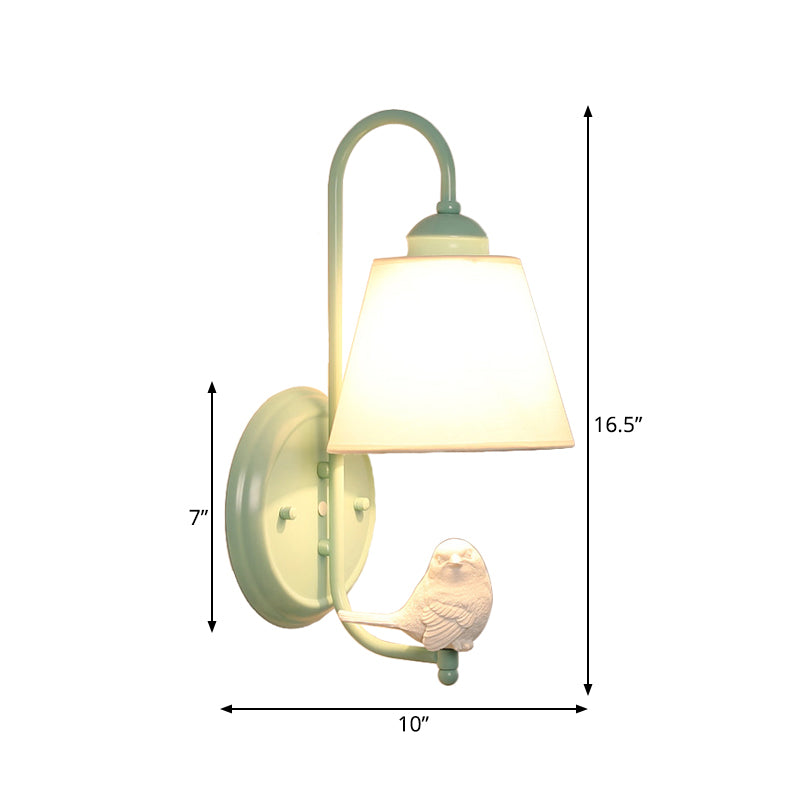 Skørter | Macaron Style Bucket Shade Wall Lamp with Bird Decor A Light Metal Wall Sconce in Green for the Nursery